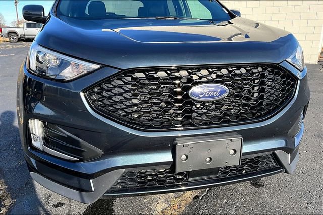 Used 2022 Ford Edge ST-Line w/ Class II Trailer Tow Package image 31