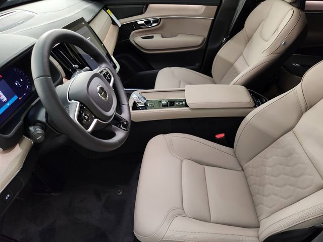New 2026 Volvo XC90 B6 Plus w/ Protection Package Premier image 14