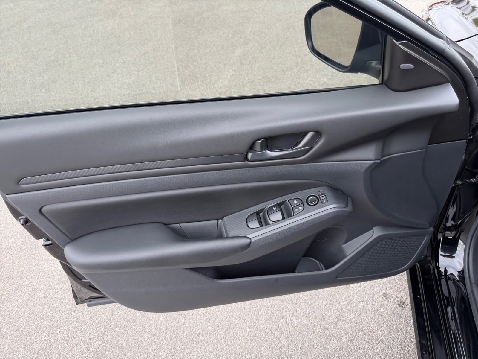 Used 2025 Nissan Altima 2.5 S image 25