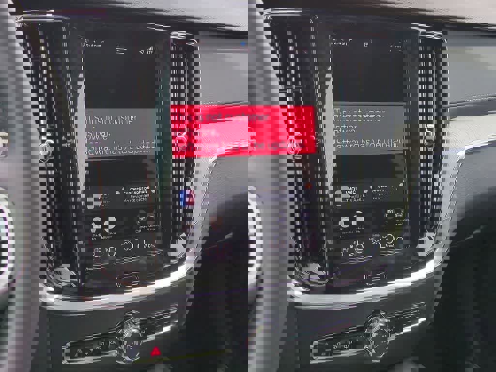 New 2026 Volvo V60 B5 Cross Country Ultra w/ Protection Package Premier image 29