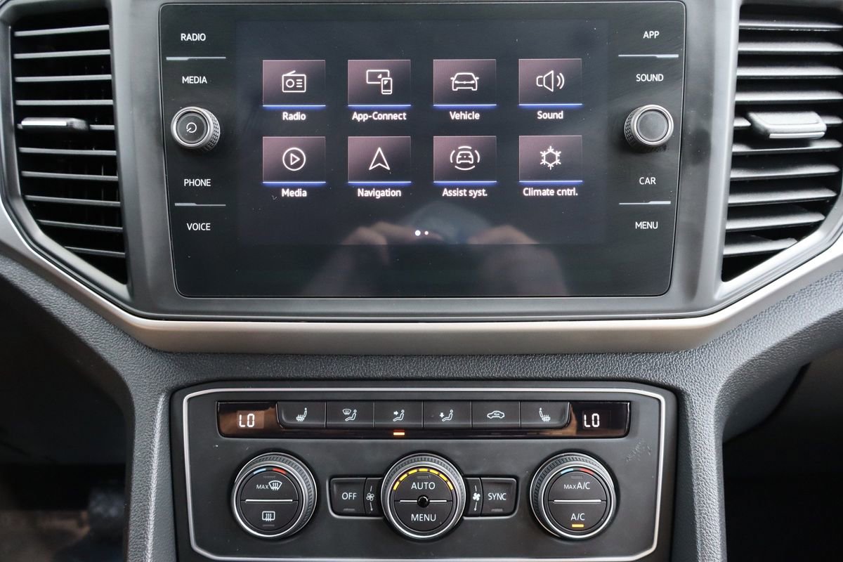 Used 2021 Volkswagen Atlas Cross Sport SE image 32