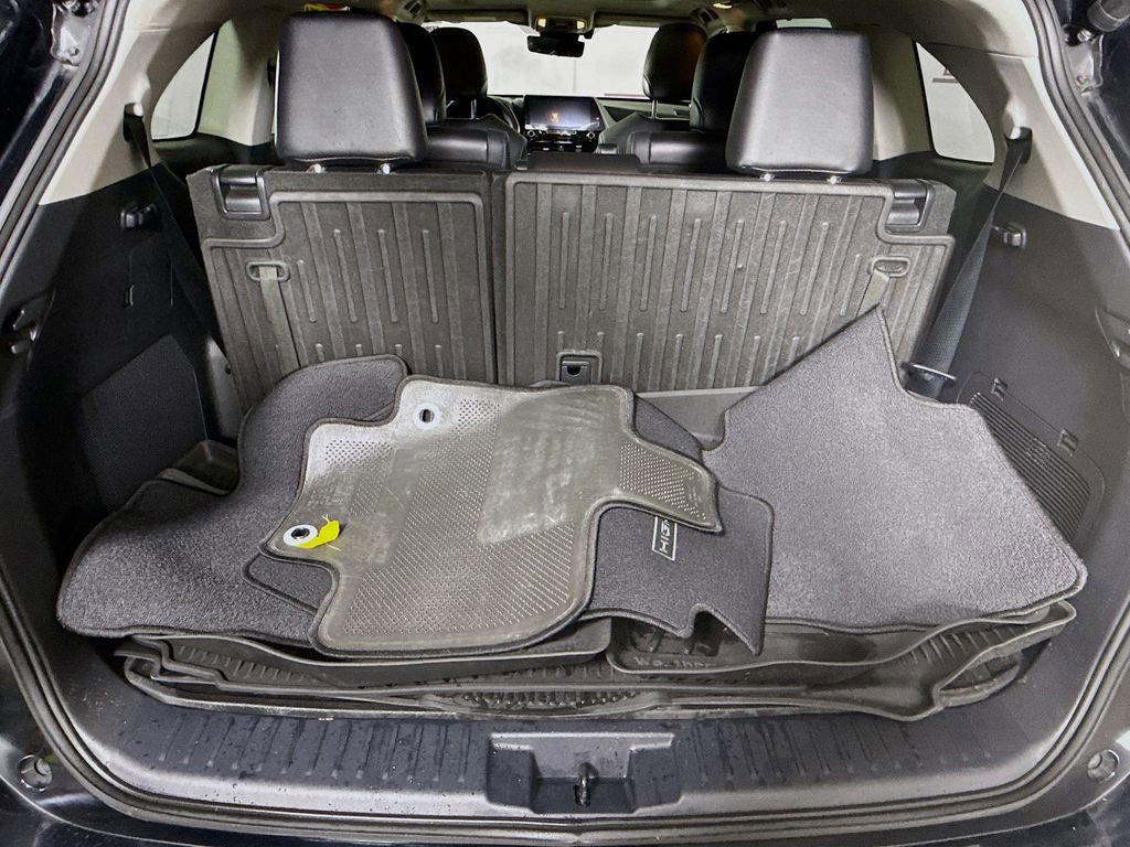 Certified 2021 Toyota Highlander Platinum image 31