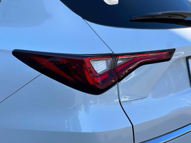 Certified 2024 Acura MDX w/ Technology Package AWD/4WD image 16
