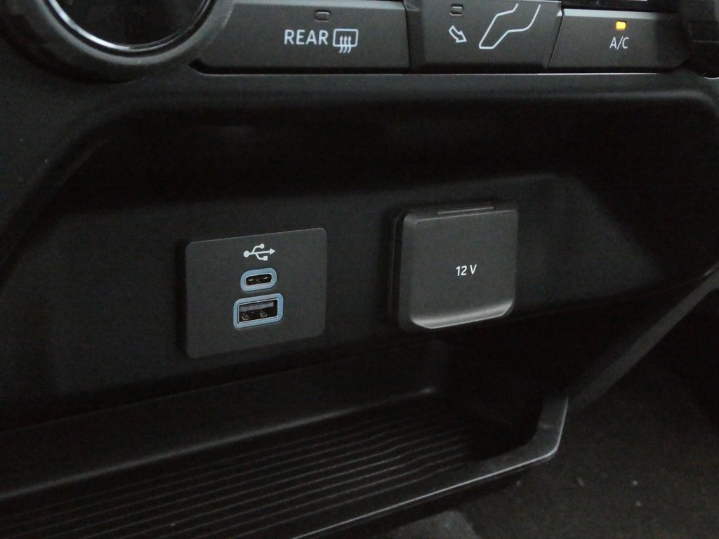 New 2025 Ford F350 XLT w/ FX4 Off-Road Package image 15