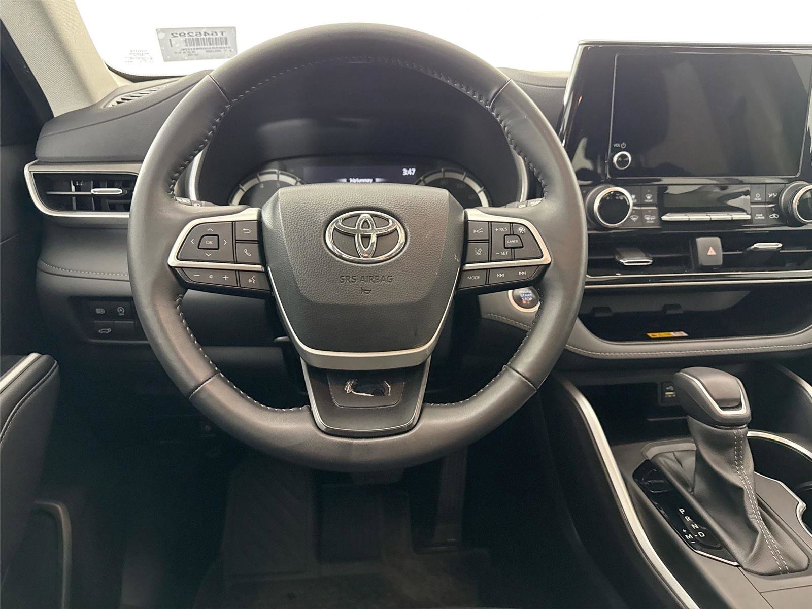 Certified 2024 Toyota Highlander XLE FWD image 31