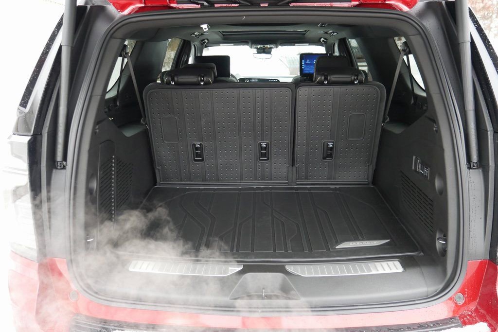 New 2026 Chevrolet Suburban Premier image 31