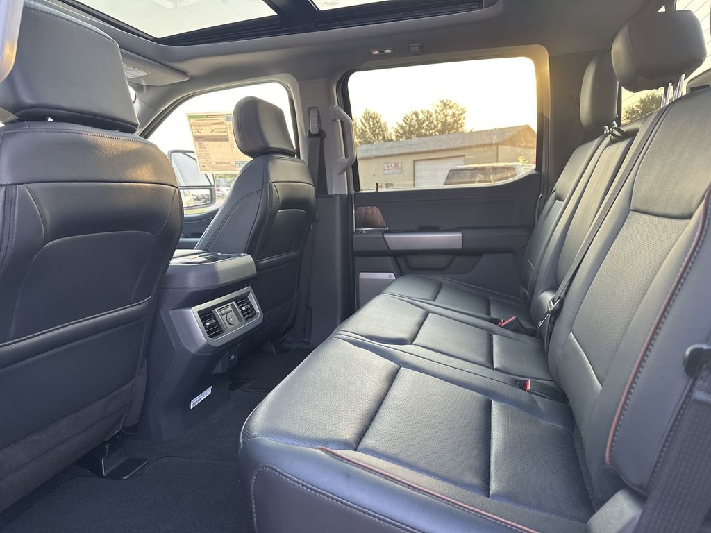 New 2026 Ford F250 4x4 Crew Cab Super Duty image 17