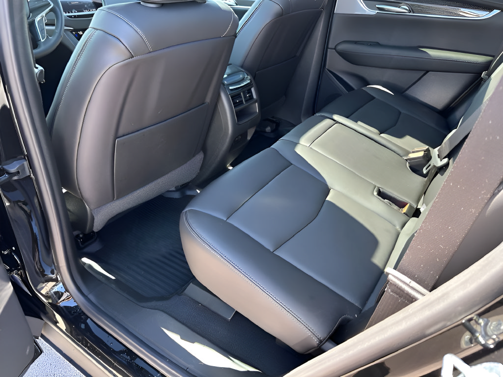 New 2026 Cadillac XT5 Sportv w/ LPO, Onyx Lite Package AWD/4WD image 21