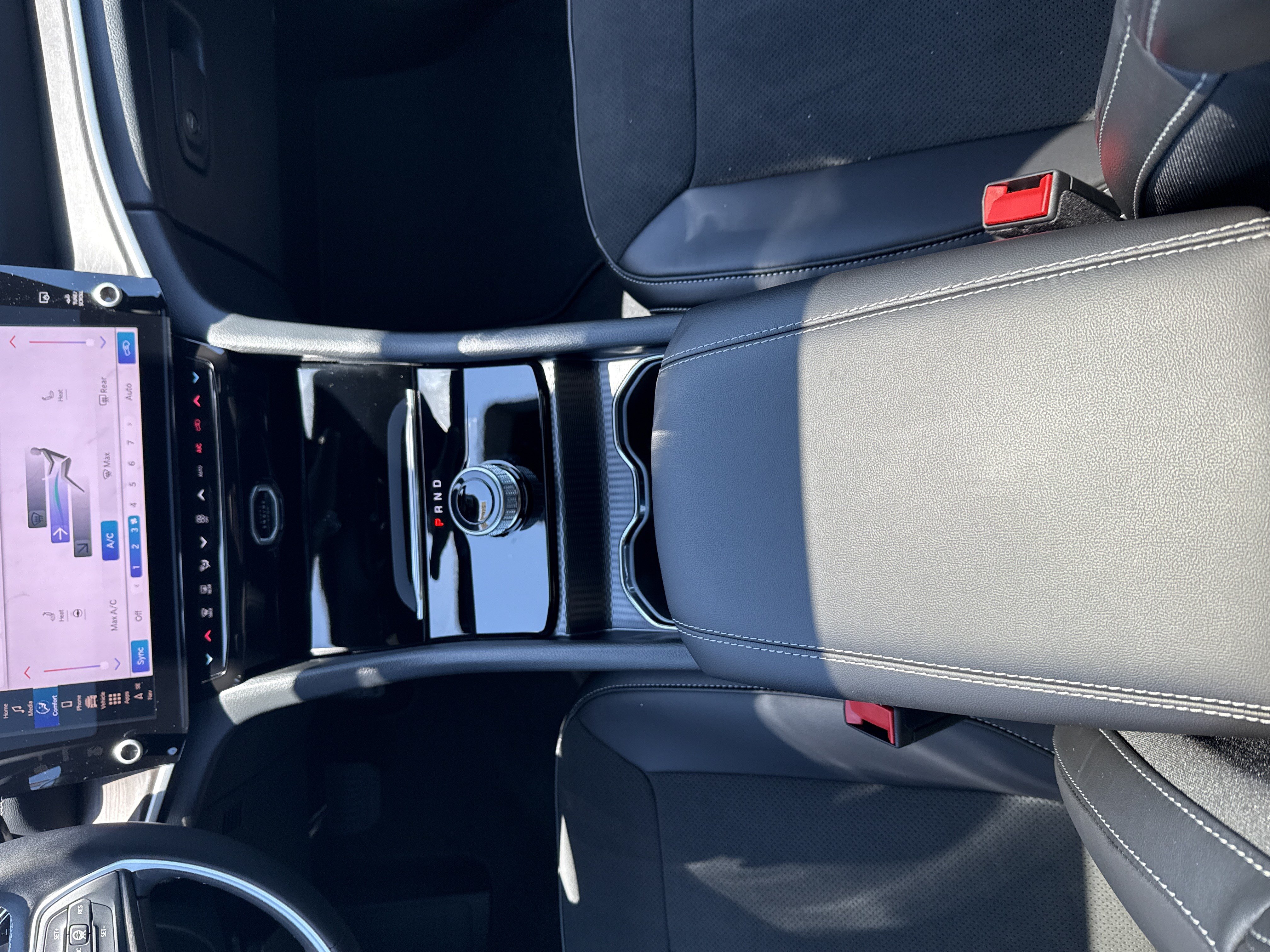 New 2026 Jeep Grand Cherokee Altitude RWD image 32