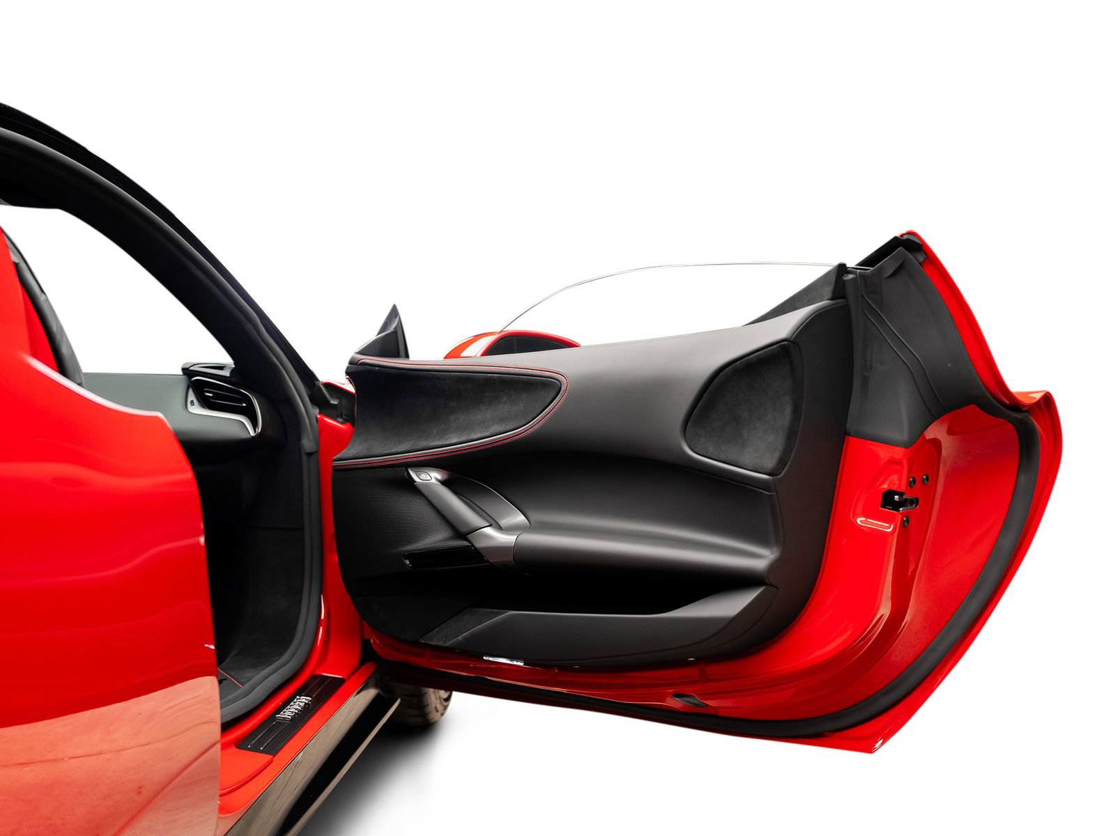 Used 2022 Ferrari SF90 Stradale image 59