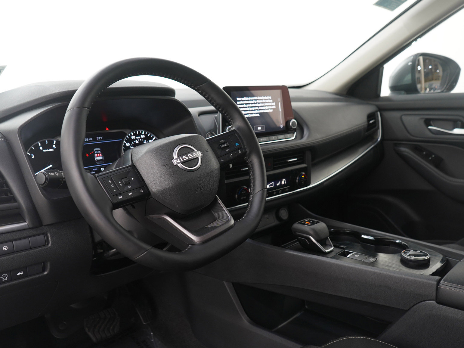 Used 2025 Nissan Rogue SV image 26