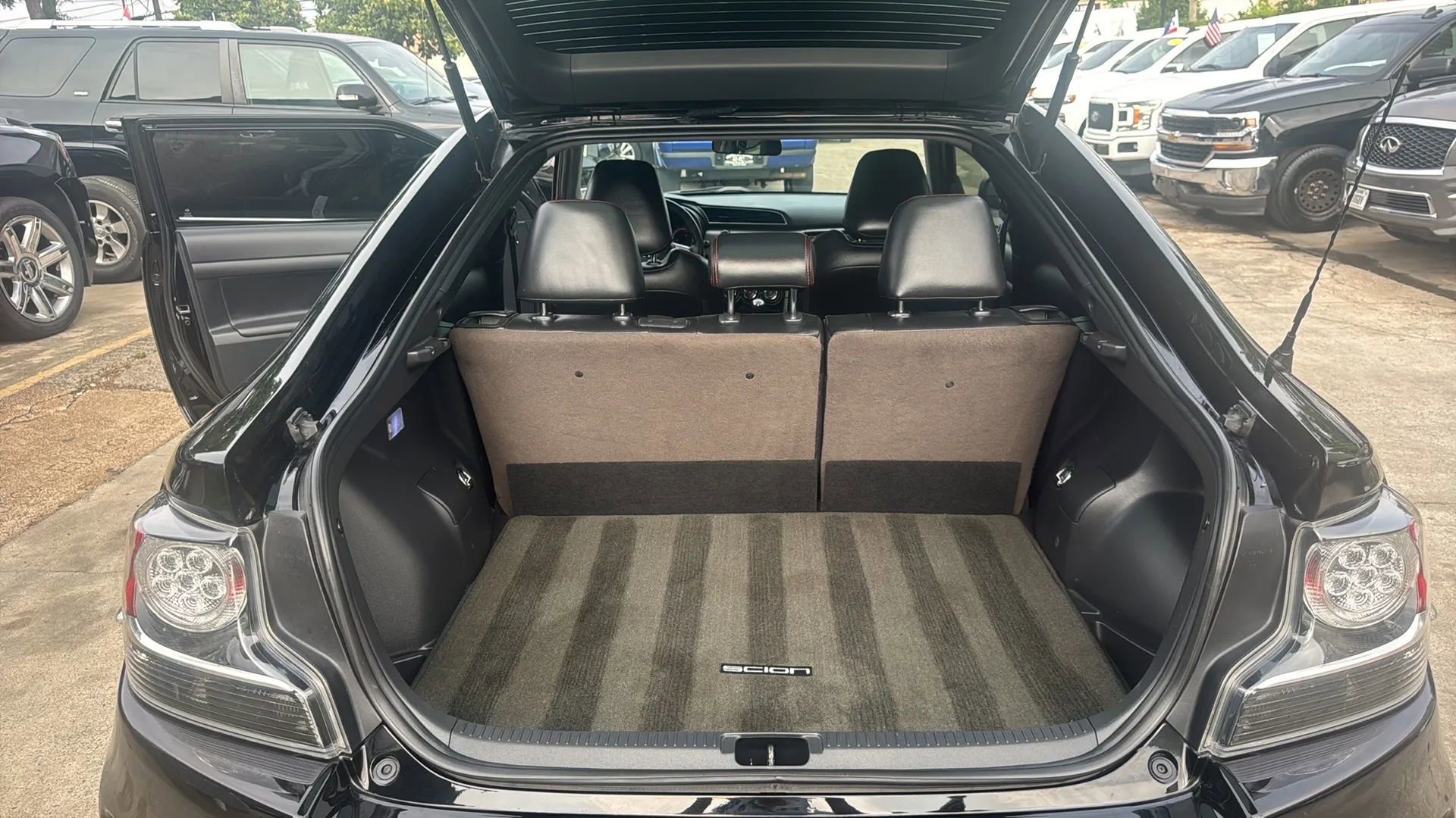 Used 2015 Scion tC FWD image 27