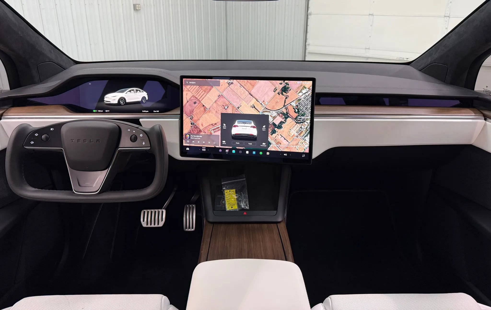 Used 2023 Tesla Model X image 13