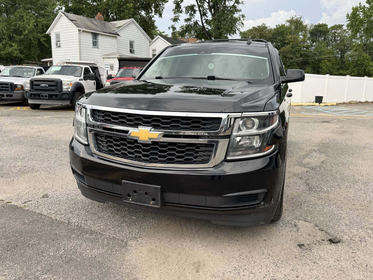 Used 2018 Chevrolet Suburban LT AWD/4WD image 2