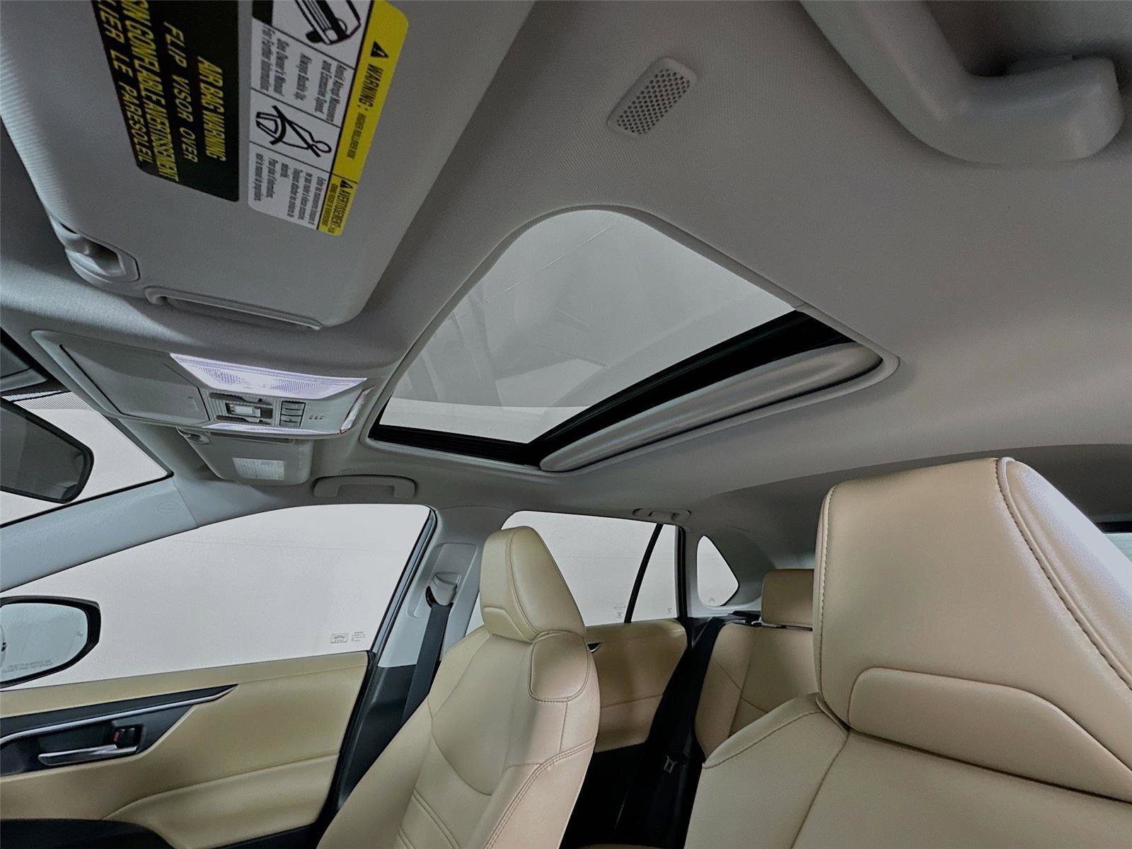 Used 2023 Toyota RAV4 XLE Premium image 33