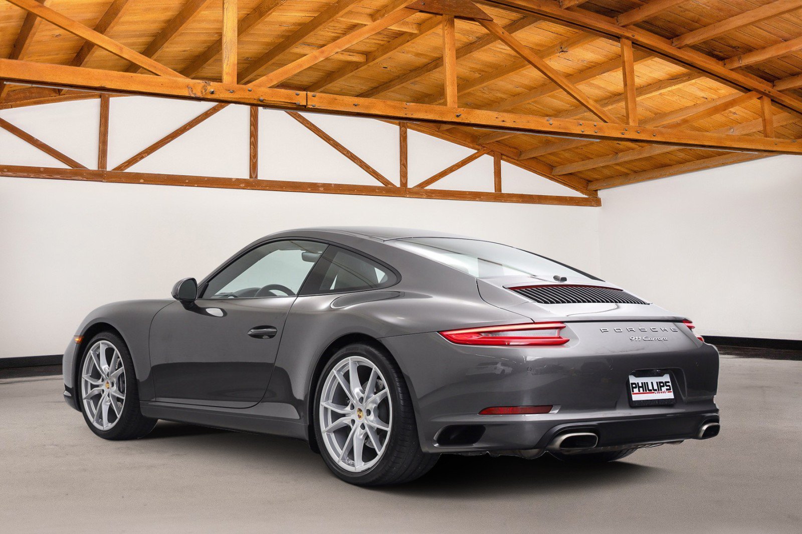 Used 2019 Porsche 911 Carrera image 2