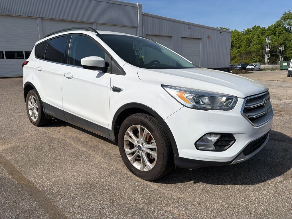 Used 2019 Ford Escape SEL FWD image 2