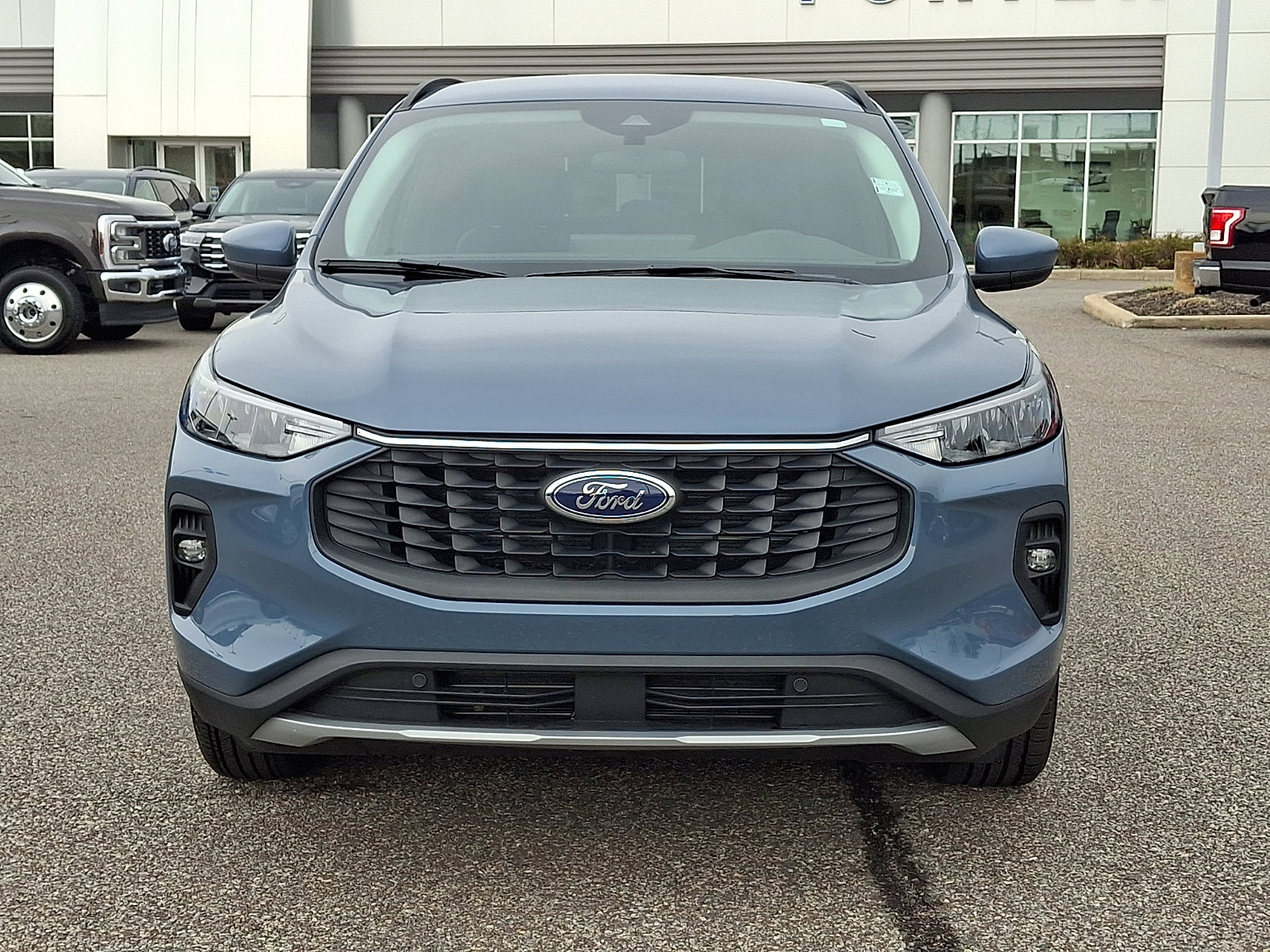 Used 2023 Ford Escape SE image 3