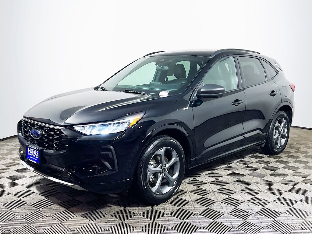 Used 2024 Ford Escape ST-Line image 3