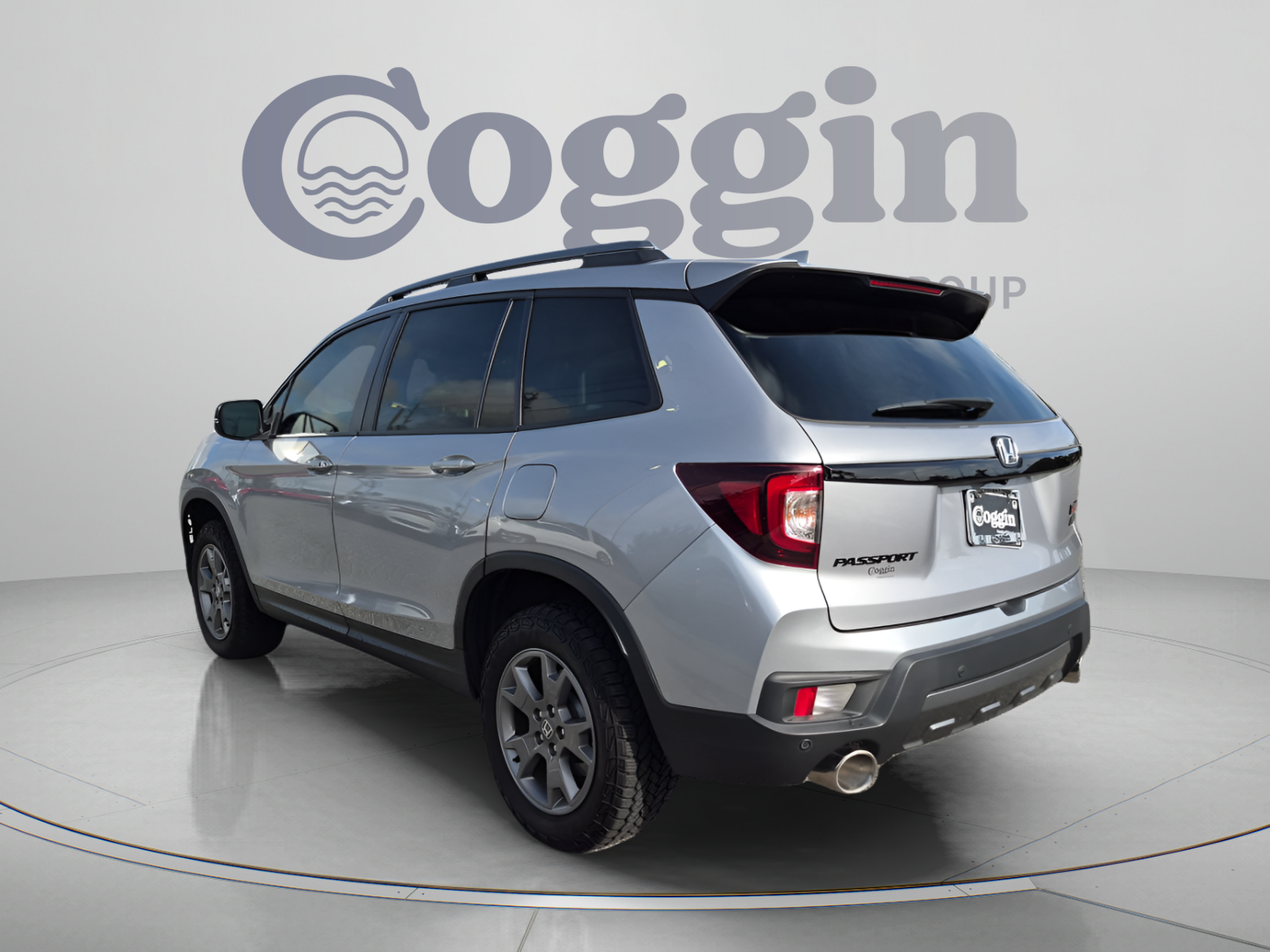 Used 2025 Honda Passport TrailSport image 4