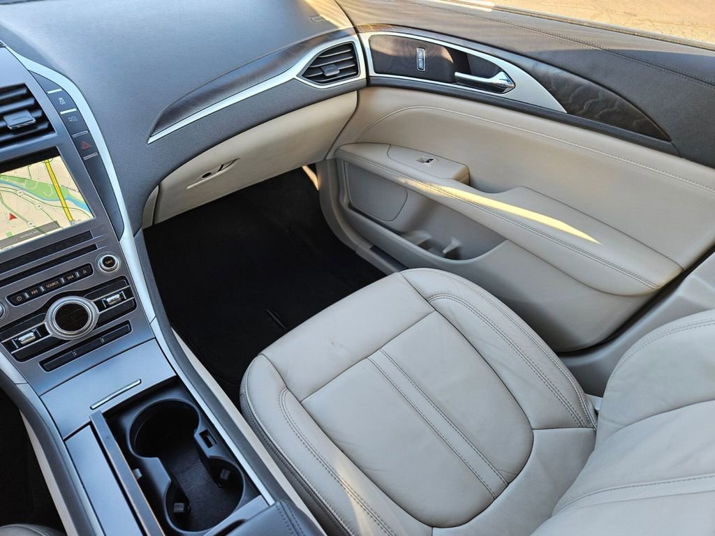 Used 2017 Lincoln MKZ Select w/ Select Plus Package image 13