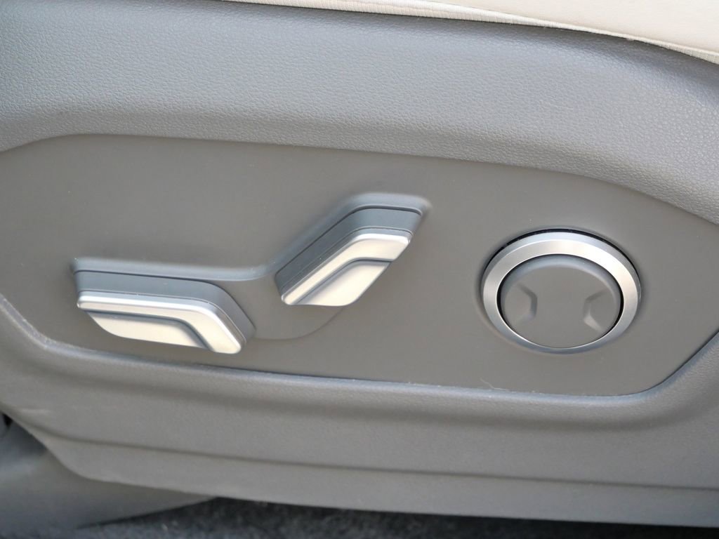 Used 2025 Hyundai Santa Fe SEL image 34