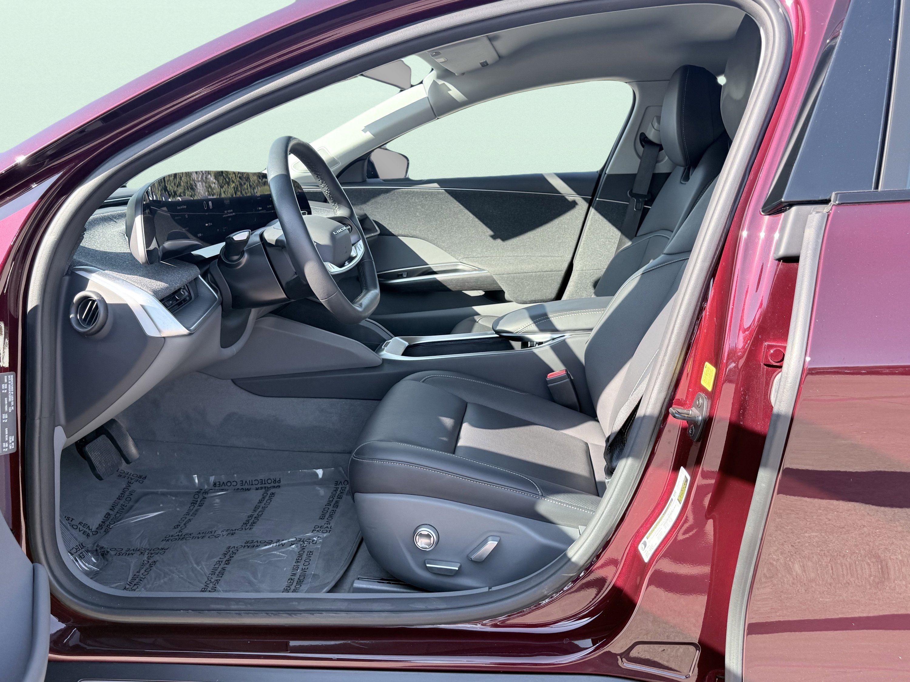 Used 2025 Lucid Air Touring image 30