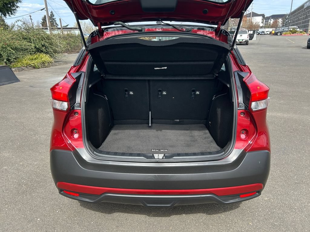 Used 2019 Nissan Kicks SR w/ SR Premium Package FWD image 24