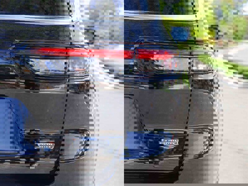 Used 2021 Jeep Grand Cherokee L Summit image 13