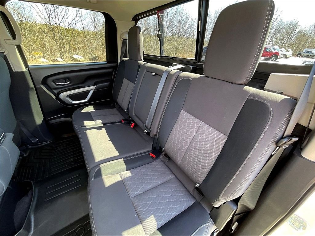 Used 2024 Nissan Titan SV w/ Accessory Utility Package AWD/4WD image 14