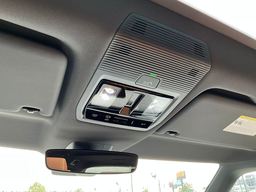 New 2025 Volkswagen ID. Buzz Pro S Plus image 18