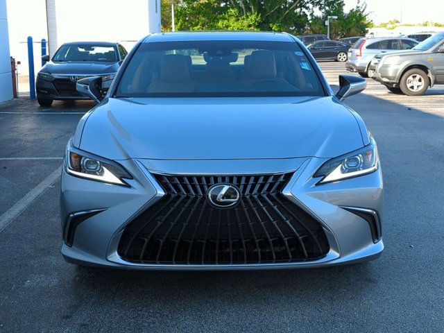 Used 2022 Lexus ES 350 w/ Premium Package image 2