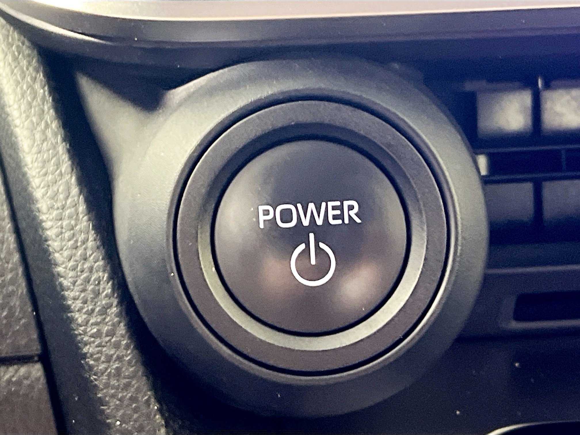 Used 2023 Toyota Prius LE FWD image 23