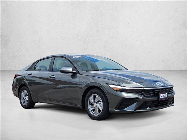 Used 2026 Hyundai Elantra SE FWD video 3