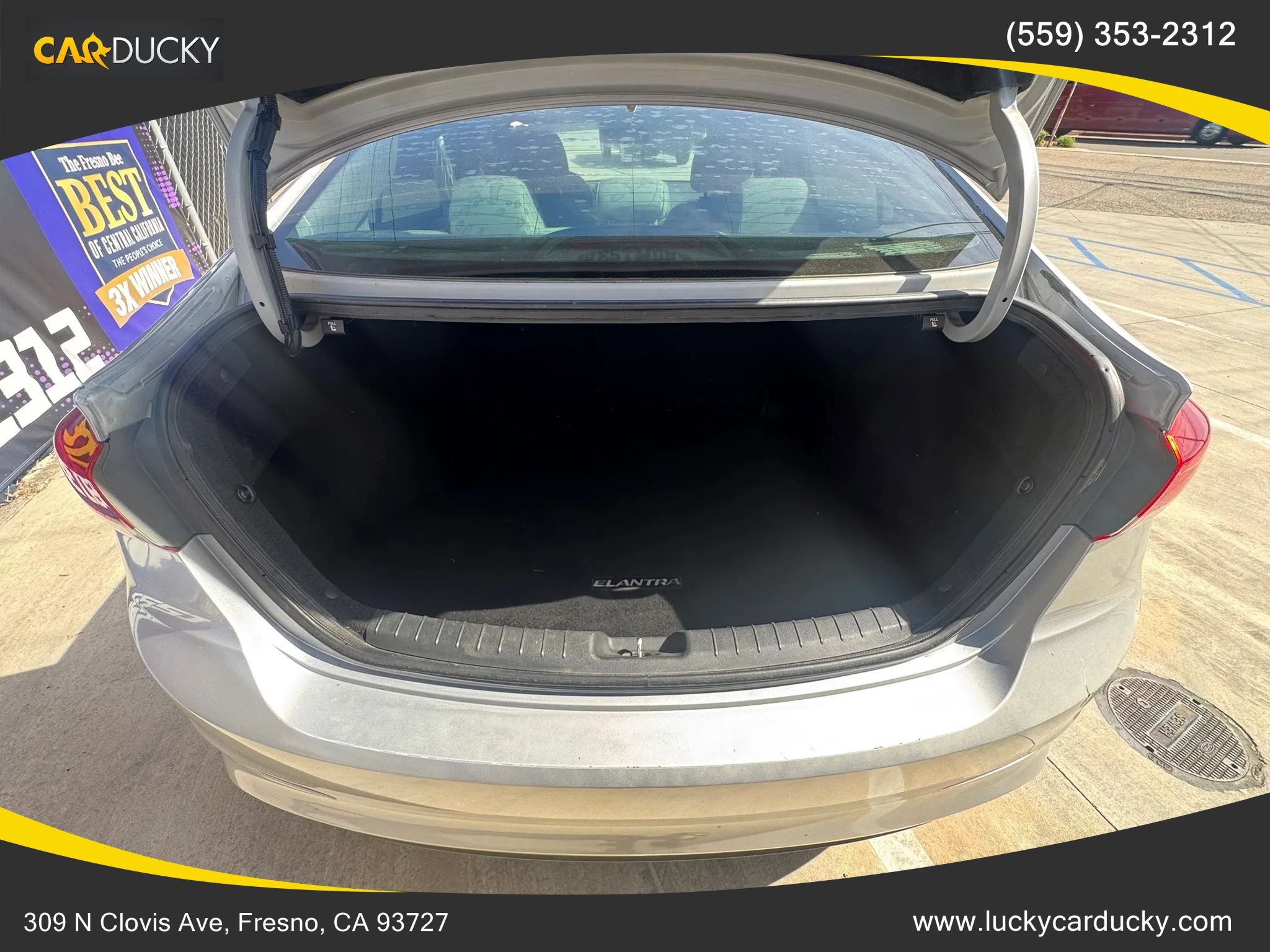 Used 2017 Hyundai Elantra SE FWD image 23