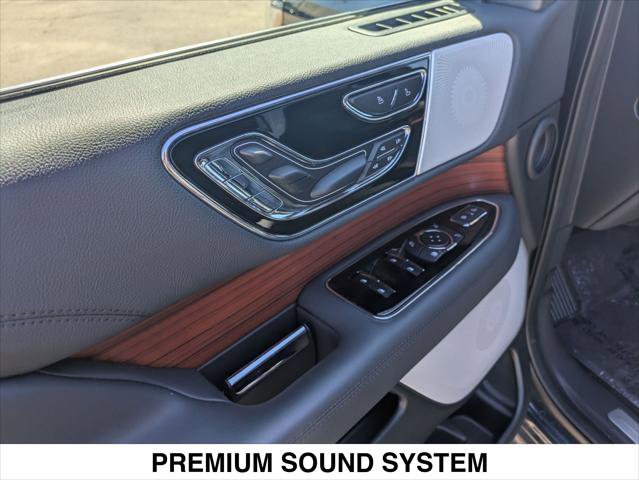 Used 2024 Lincoln Navigator Reserve AWD/4WD image 11