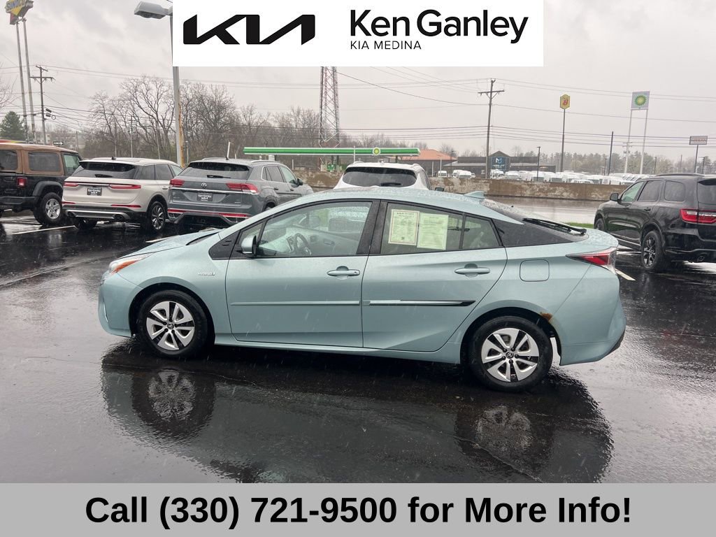 Used 2016 Toyota Prius Four w/ Advanced Technology Package image 15