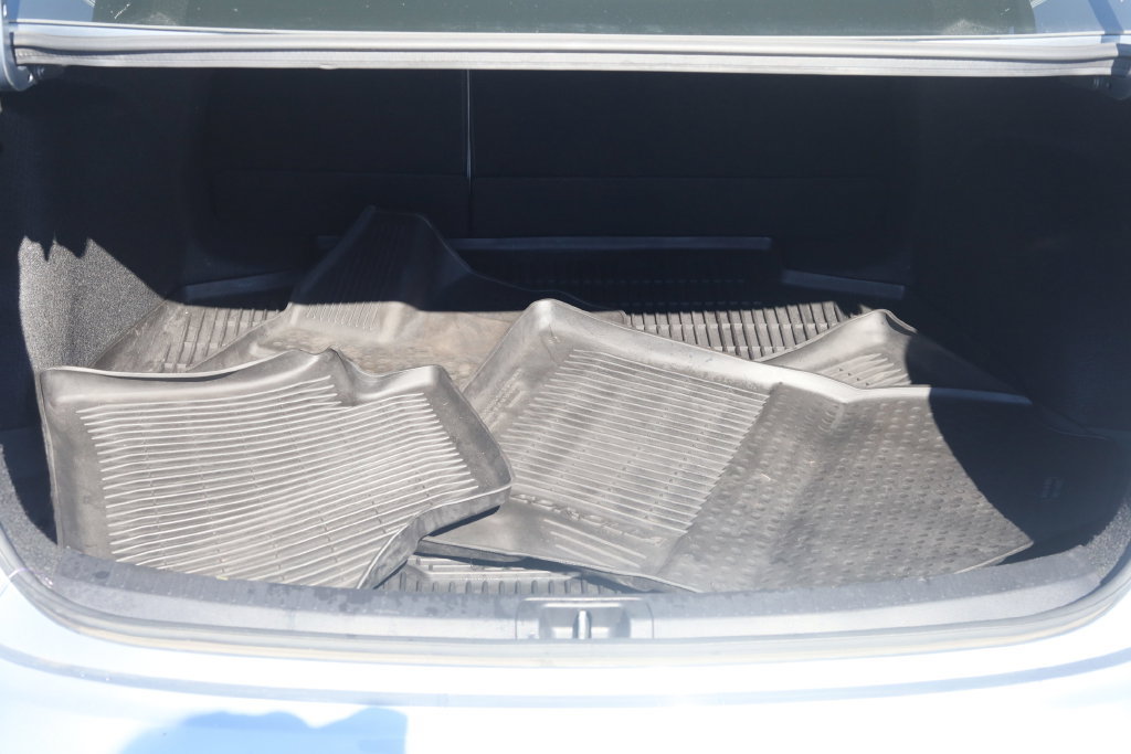 Used 2024 Toyota Corolla LE FWD image 23