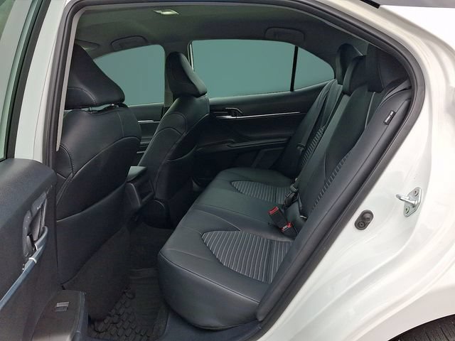 Used 2023 Toyota Camry SE FWD image 6