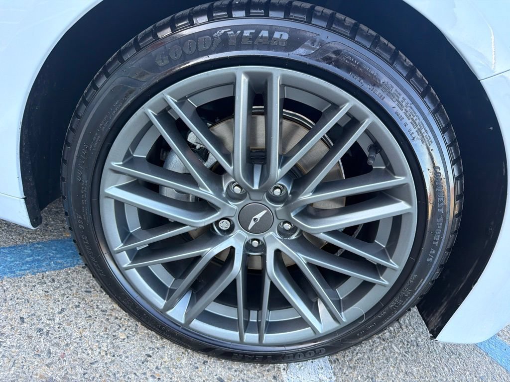 Used 2019 Genesis G70 2.0T Advanced w/ Elite Package RWD image 5