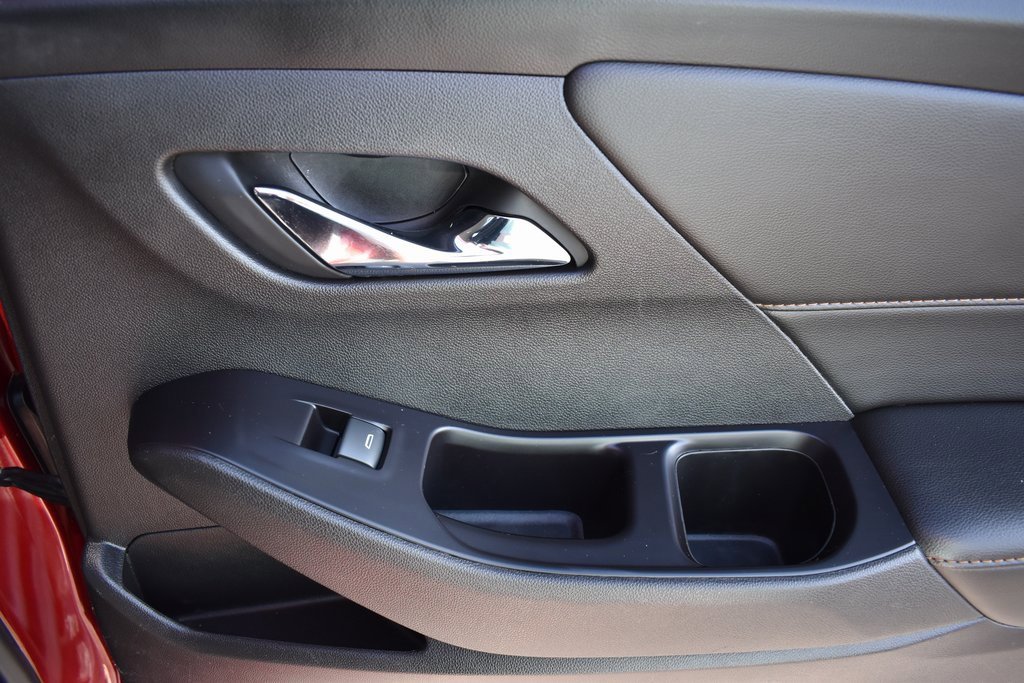 Used 2020 Chevrolet Traverse RS image 14