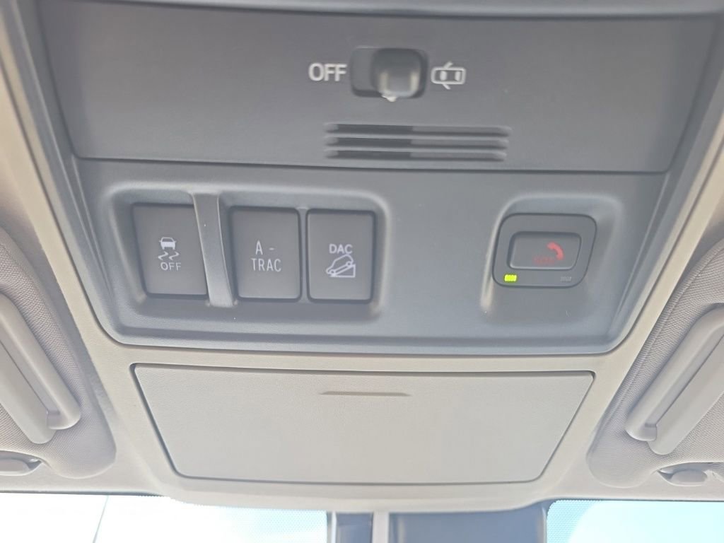 Used 2024 Toyota 4Runner SR5 AWD/4WD image 30