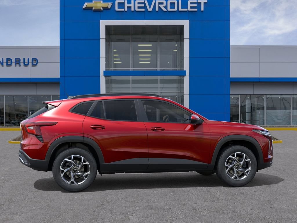 New 2026 Chevrolet Trax LT w/ Driver Confidence Package FWD image 5