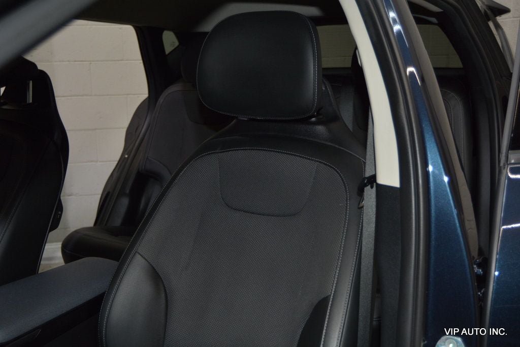 Used 2022 Kia EV6 Light RWD image 16