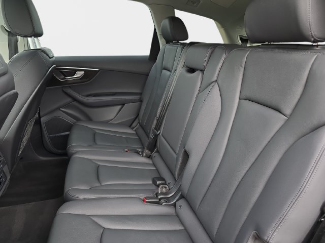 Used 2023 Audi Q7 2.0T Premium Plus AWD/4WD image 18