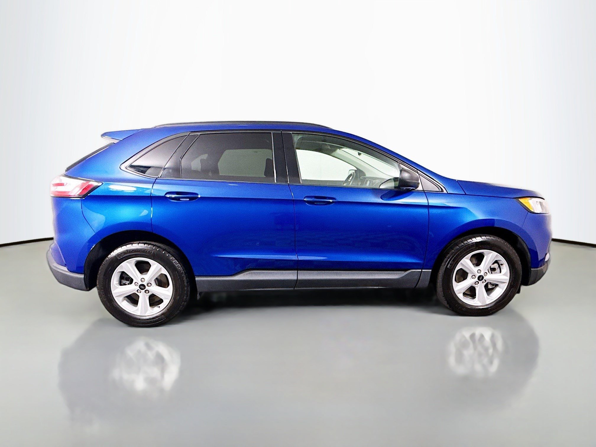 Used 2024 Ford Edge SE AWD/4WD image 11