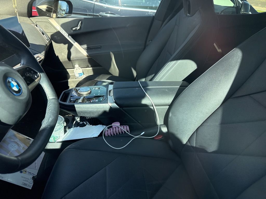 Certified 2025 BMW iX xDrive50 image 7