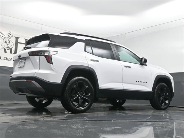 New 2026 Chevrolet Equinox LT w/ Midnight Edition image 11