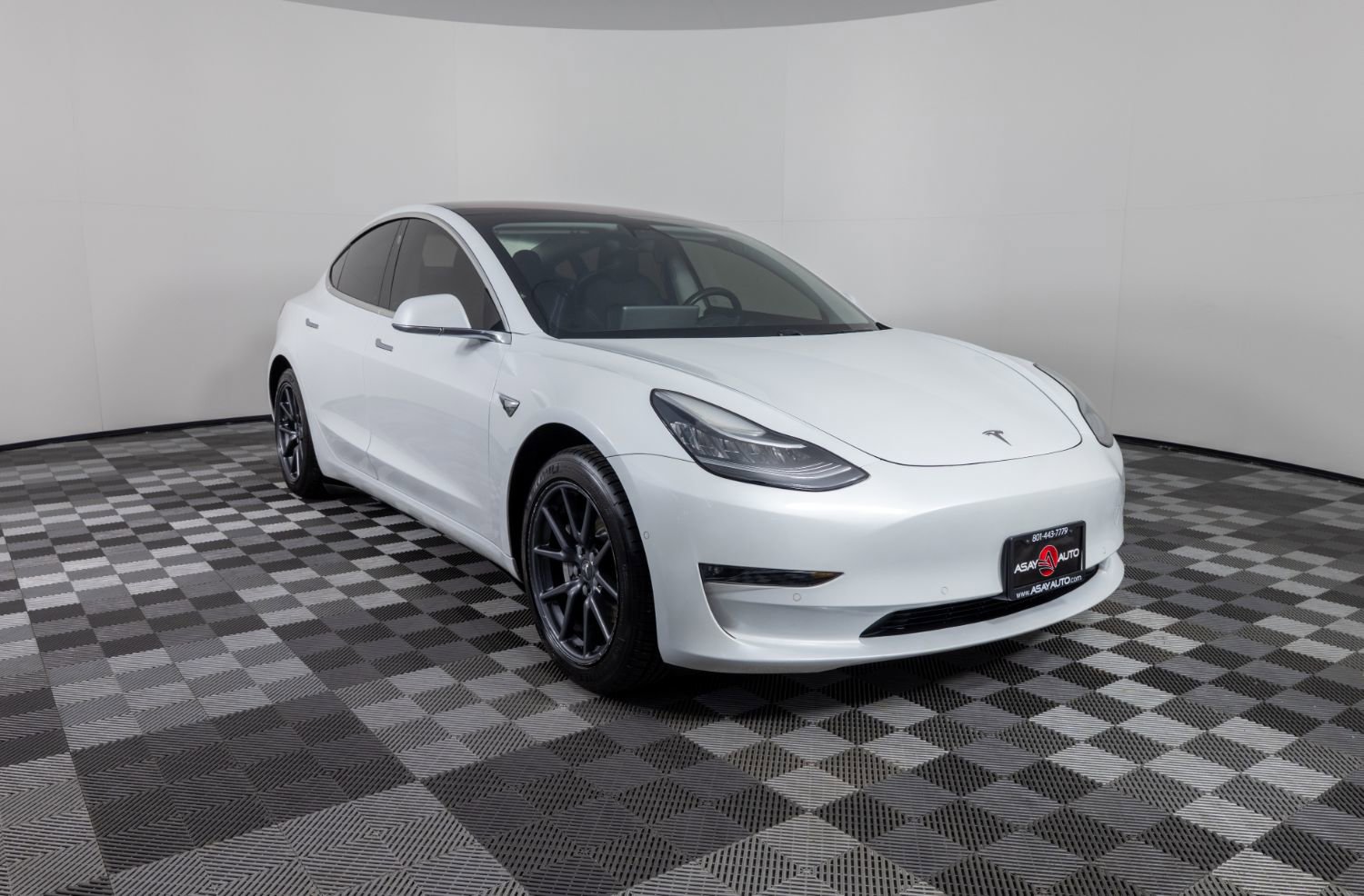 Used 2018 Tesla Model 3 Long Range image 10