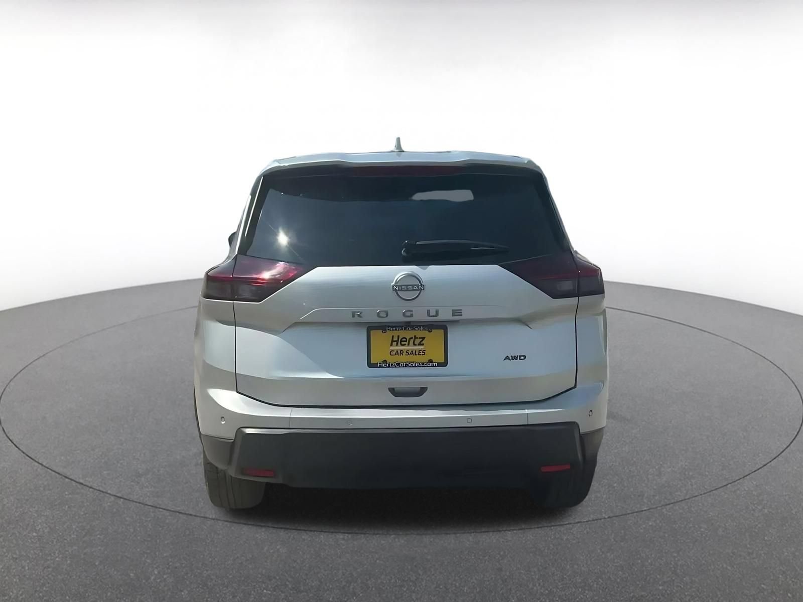 Used 2025 Nissan Rogue SV AWD/4WD image 10